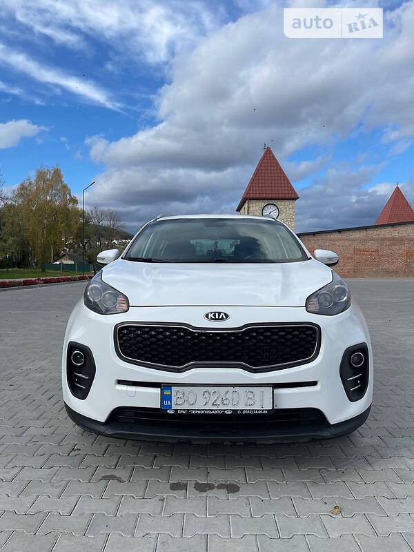 Хэтчбек Kia Sportage