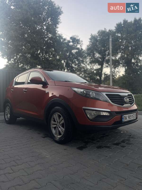 Позашляховик / Кросовер Kia Sportage