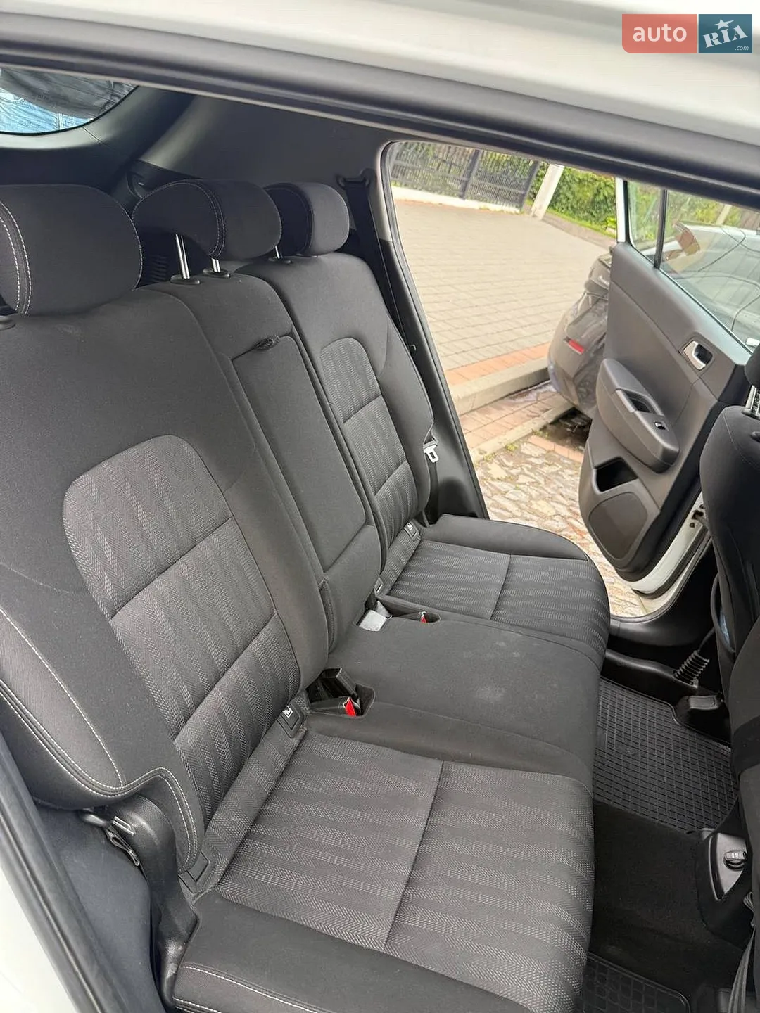 Kia Sportage 2019 VIN U5YPG814ALL764845 фото оголошення 17 з 24