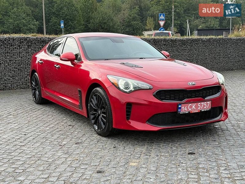 Легковые Kia Stinger