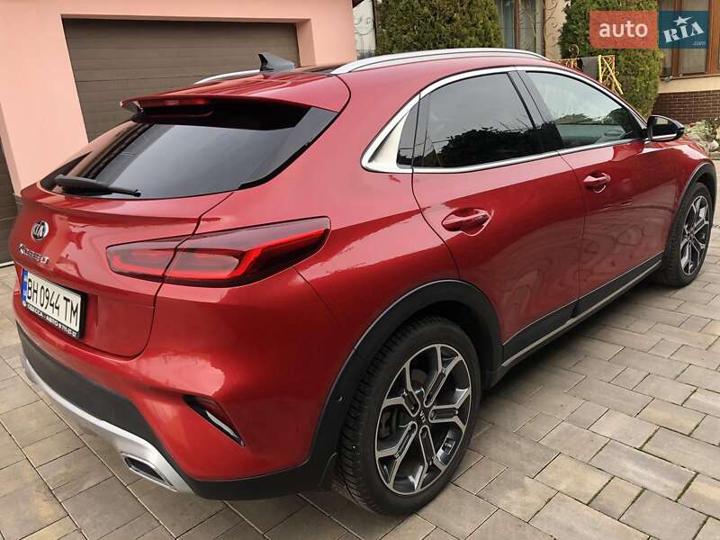 Хэтчбек Kia XCeed 2020 в Раздельной