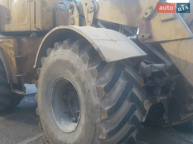 Фронтальный погрузчик Кировец К 701 1990 в Львове