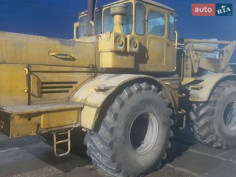 Фронтальный погрузчик Кировец К 701 1990 в Львове