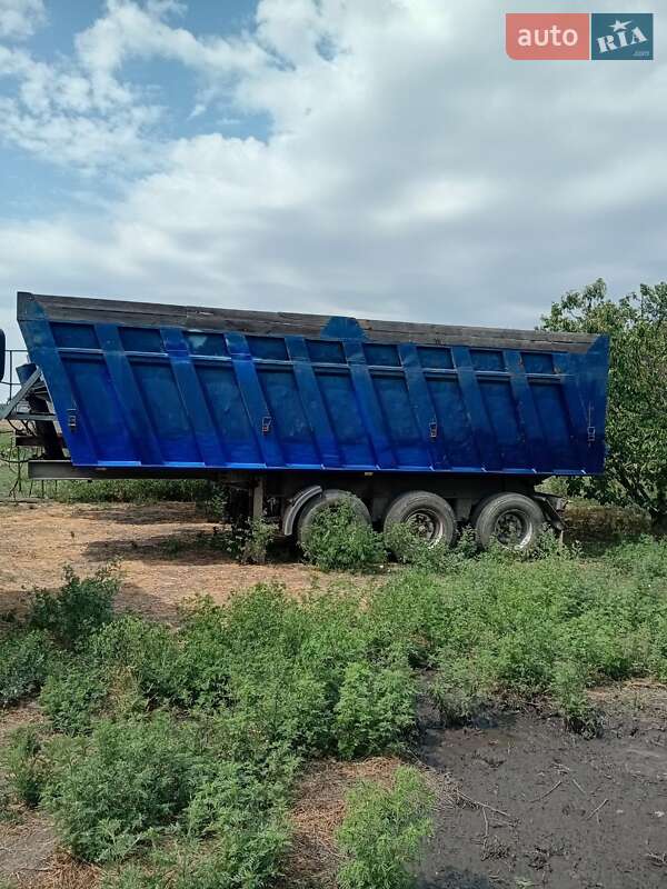 Самоскид напівпричіп Kogel AK