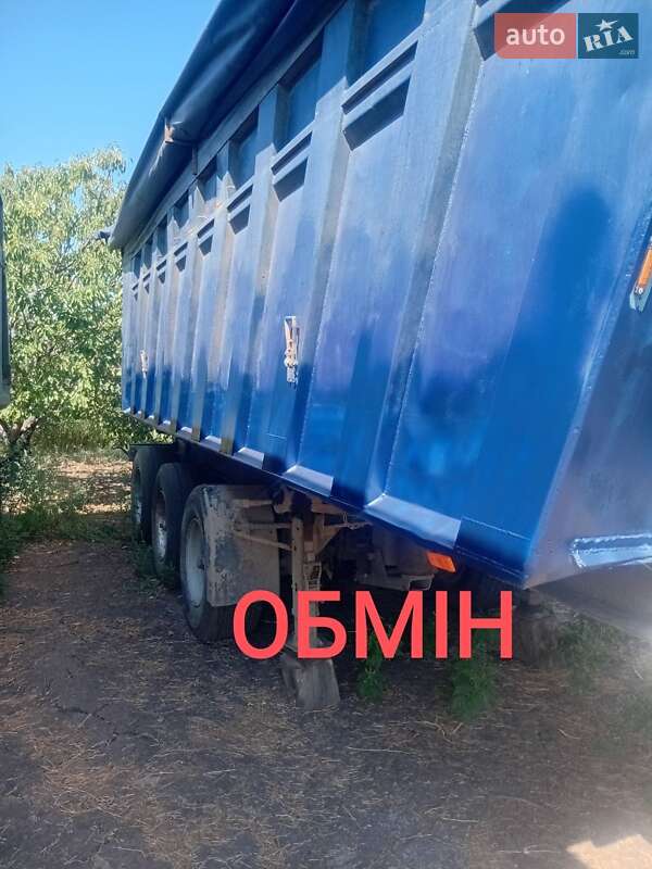 Самоскид напівпричіп Kogel AK