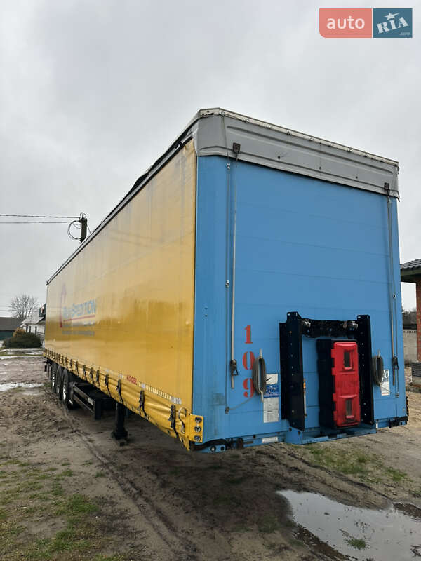 Тентованный борт (штора) - полуприцеп Kogel S 24