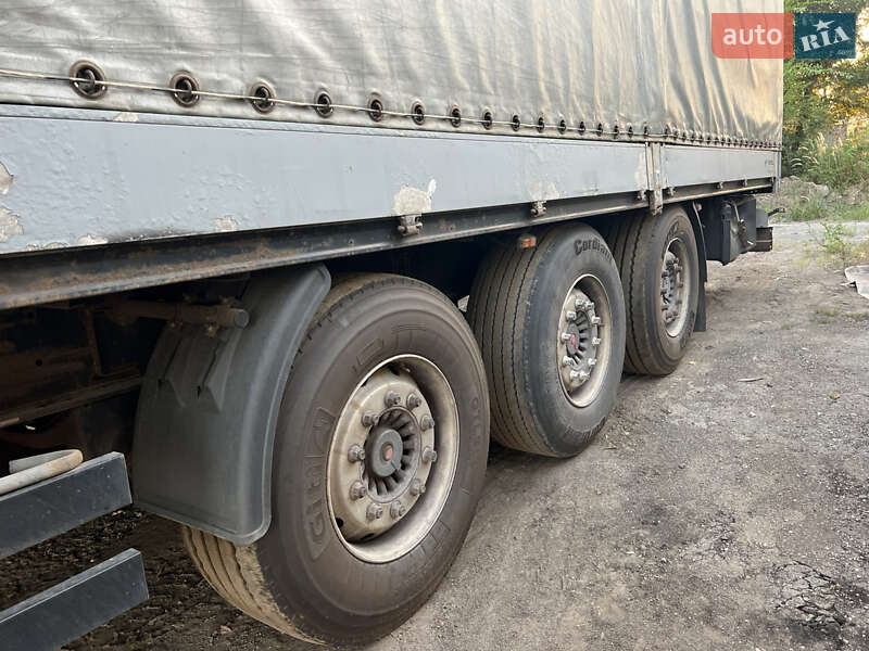 Тентованный борт (штора) - полуприцеп Kogel SN 24