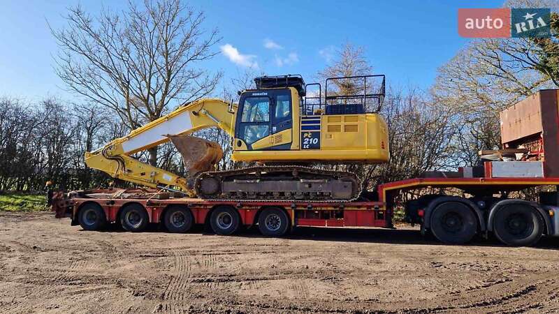 Komatsu PC 210