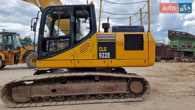 Komatsu PC 210