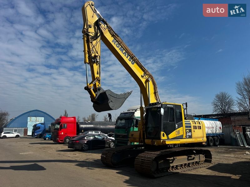 Komatsu PC 240NLC-11