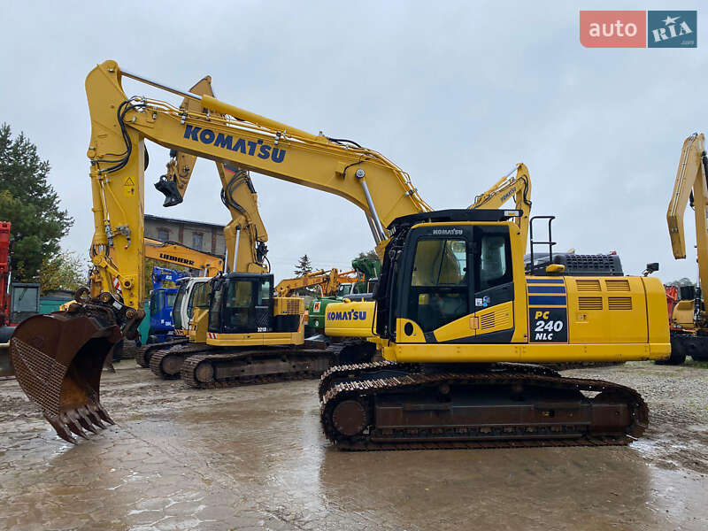 Гусеничный экскаватор Komatsu PC 240NLC-8