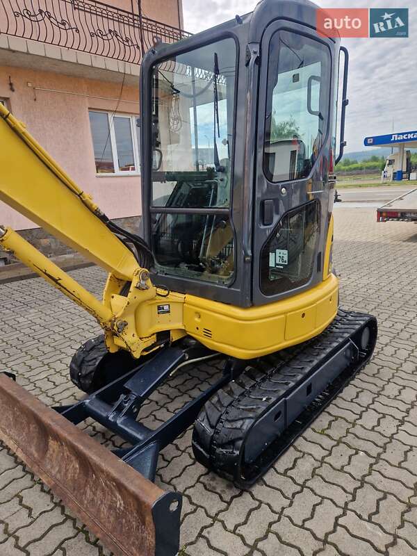 Komatsu PC 30MR