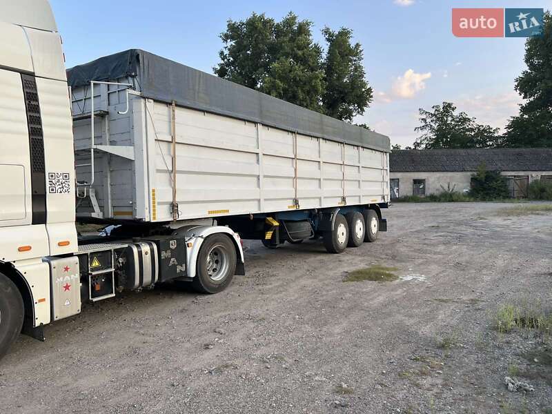 Бортовий напівпричіп Krone ADF