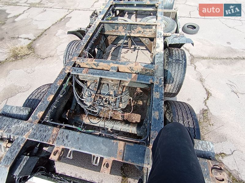 Контейнеровоз Krone AZW 2006 в Каменском