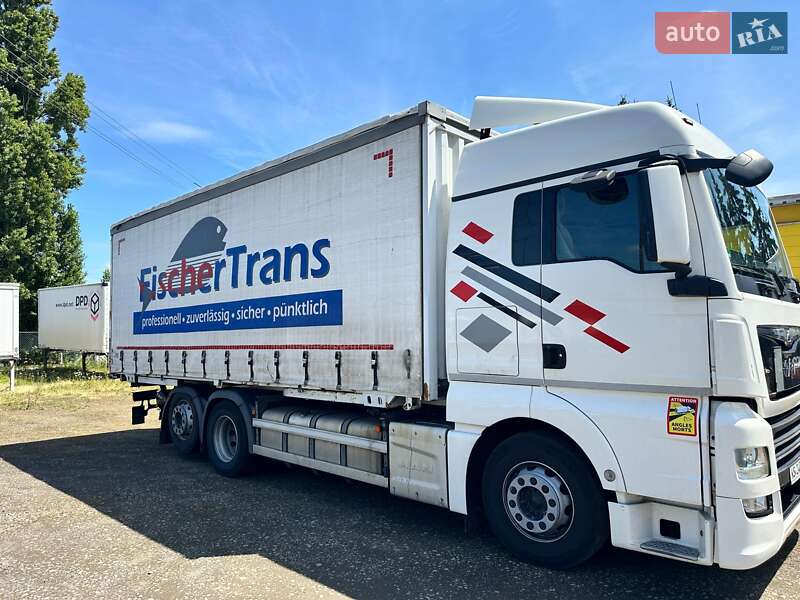 Тентований борт (штора) - прицеп Krone BDF