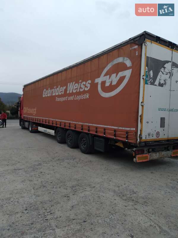 Тентований борт (штора) - прицеп Krone Mega