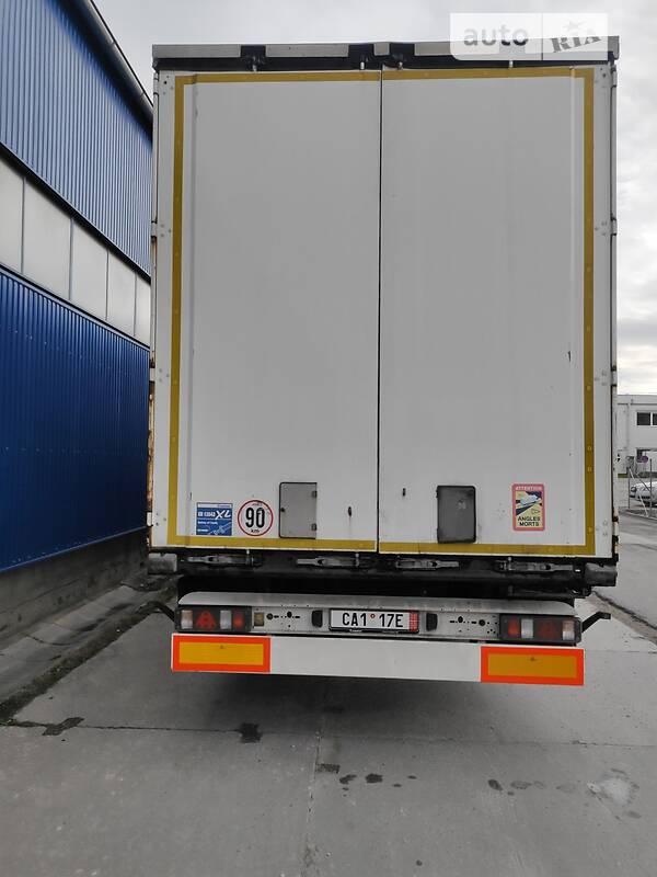 Тентований борт (штора) - прицеп Krone SD