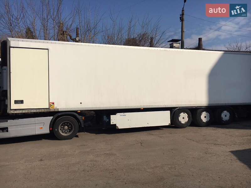 Рефрижератор полуприцеп Krone SDP 27