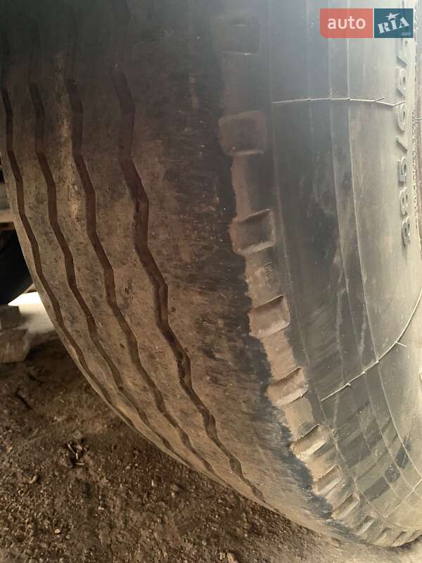 Тентований борт (штора) - напівпричіп Krone SDP