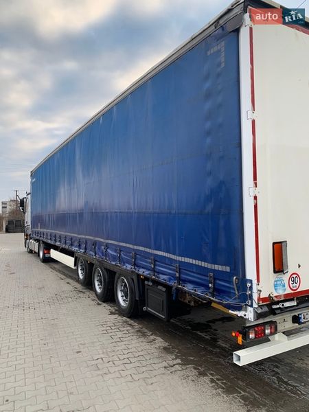 Тентований борт (штора) - напівпричіп Krone SN