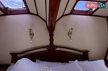 Моторная яхта Круизер К 1990 в Одессе