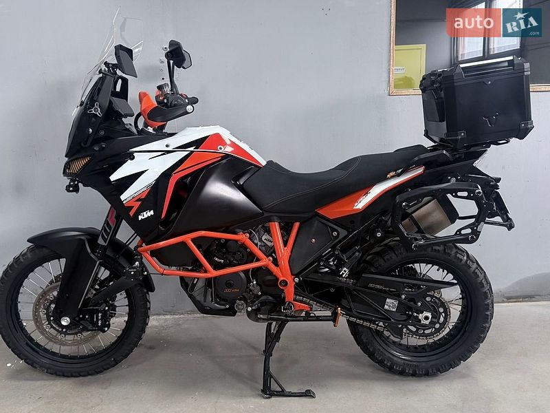 Мото KTM 1290 Super Adventure R