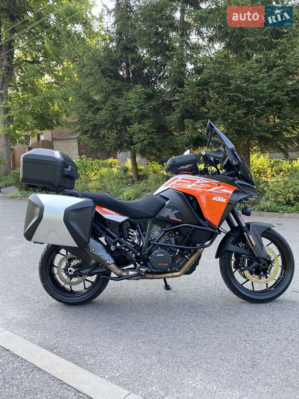 Мотоцикл Туризм KTM 1290 Super Adventure S