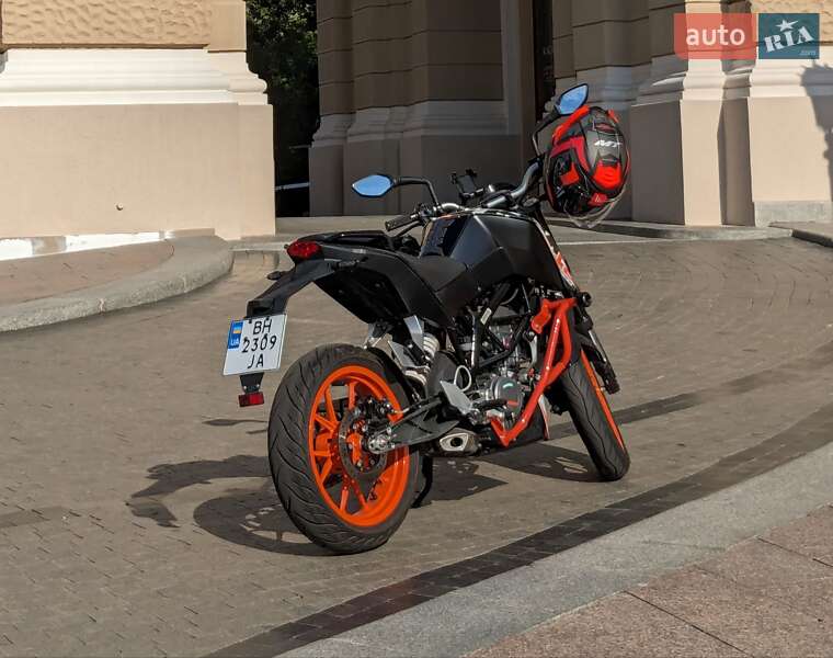 Мото KTM 200 Duke