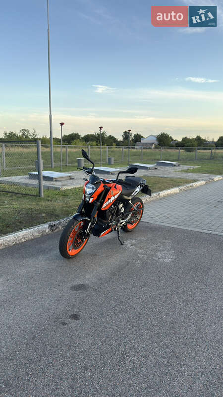 Мотоцикл Без обтекателей (Naked bike) KTM 200 Duke