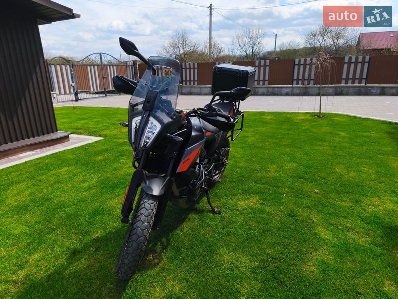 Мото KTM 390 Adventure