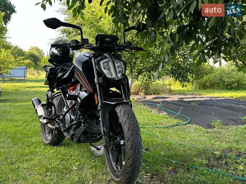 KTM 390 Duke