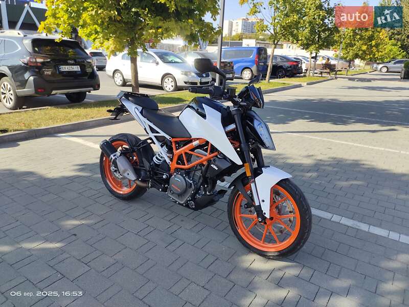 KTM 390 Duke