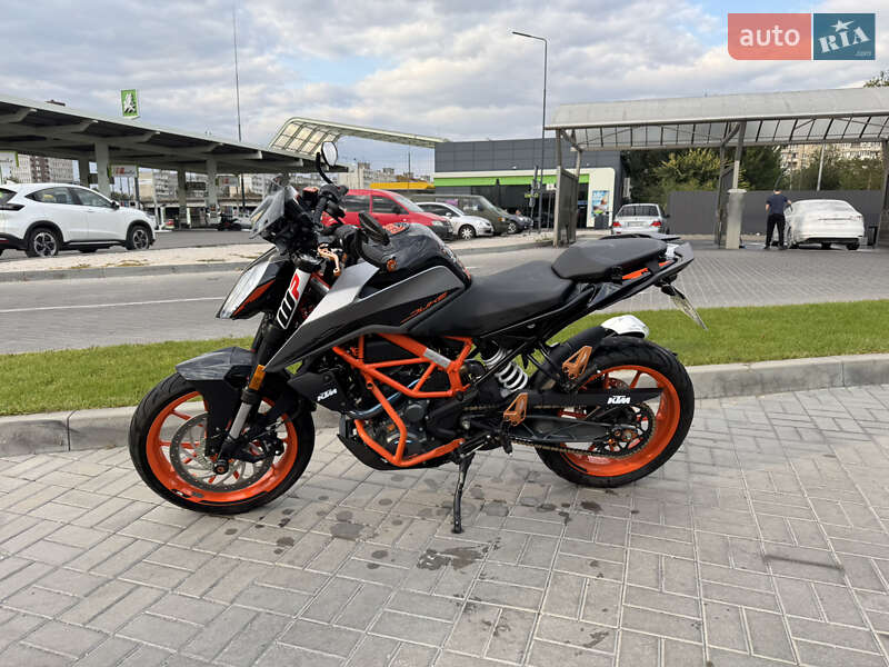 Мотоцикл Без обтікачів (Naked bike) KTM 390 Duke