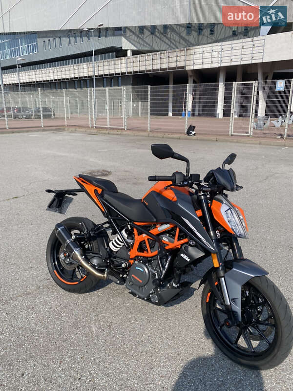 KTM 390 Duke