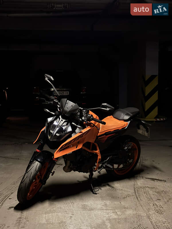Мото KTM 390 Duke