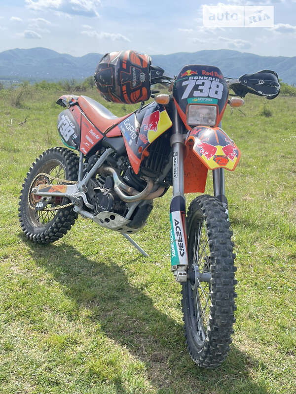 Мотоцикл Спорт-туризм KTM 640