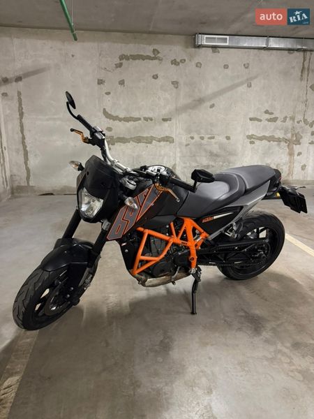 KTM 690 Duke