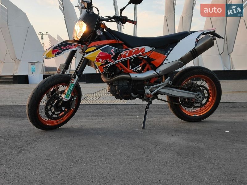 Мотоцикл Многоцелевой (All-round) KTM 690 Supermoto