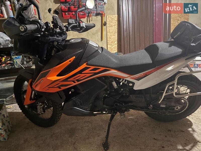 Мото KTM 790 Adventure