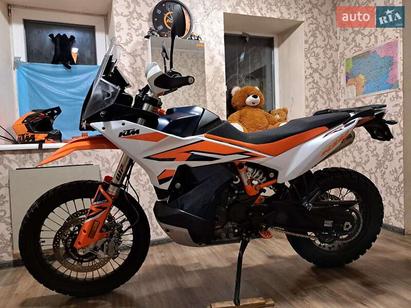 KTM 890 Adventure R