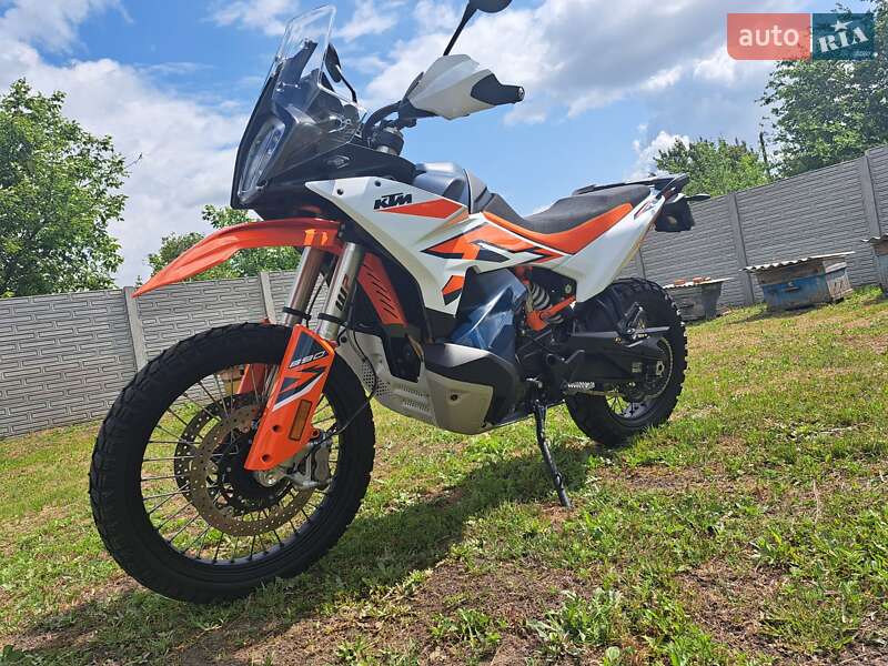 KTM 890 Adventure R
