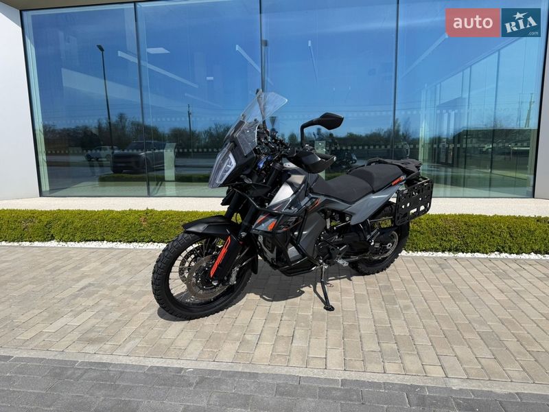 Мото KTM 890 Adventure