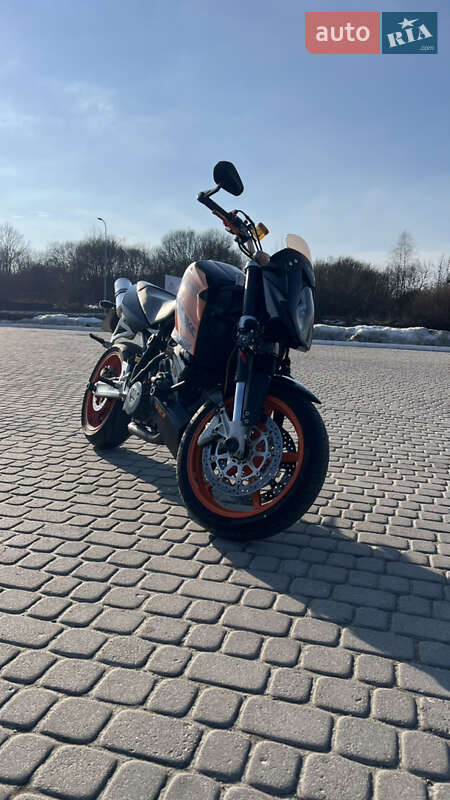 Мото KTM 990 Super Duke