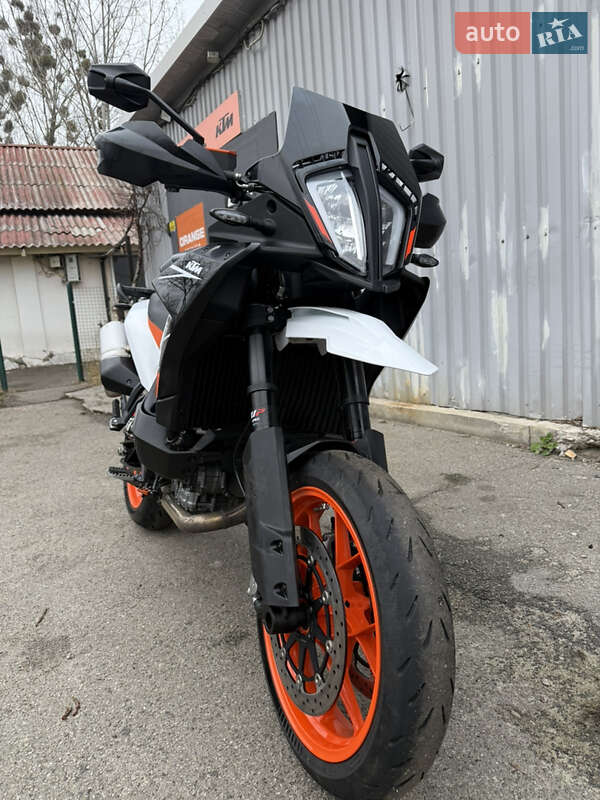 KTM Adventure