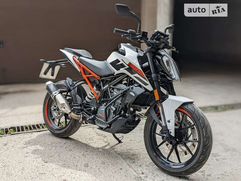 Мото KTM Duke 125