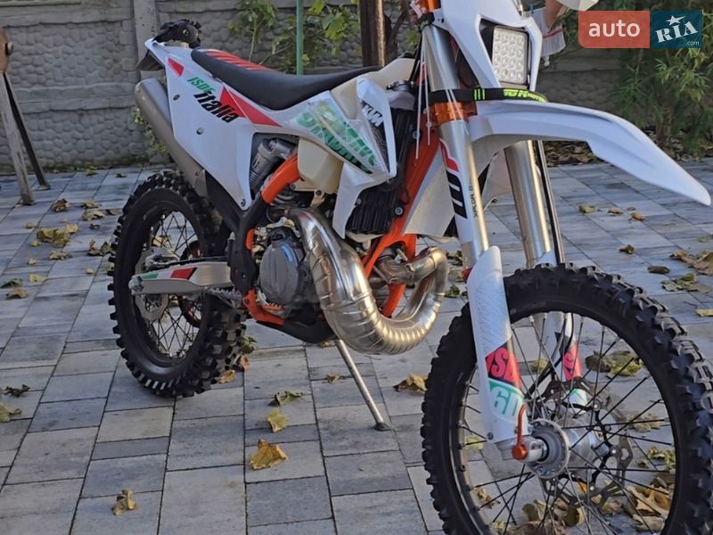 Мотоцикл Позашляховий (Enduro) KTM EXC 250