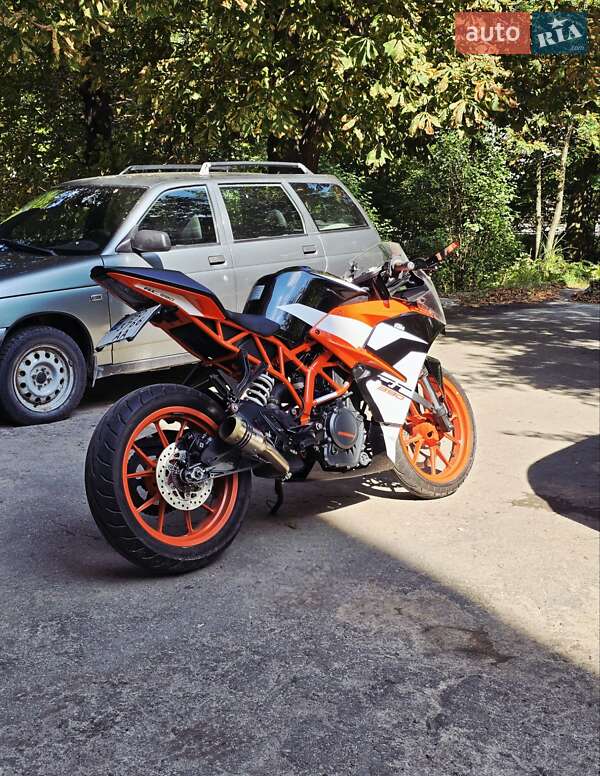 Мото KTM RC 390