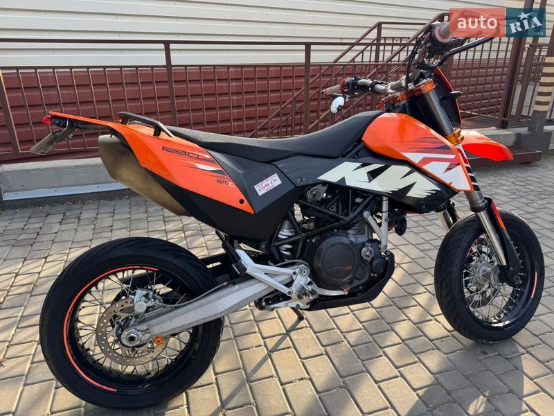 Мото KTM SMC 690R