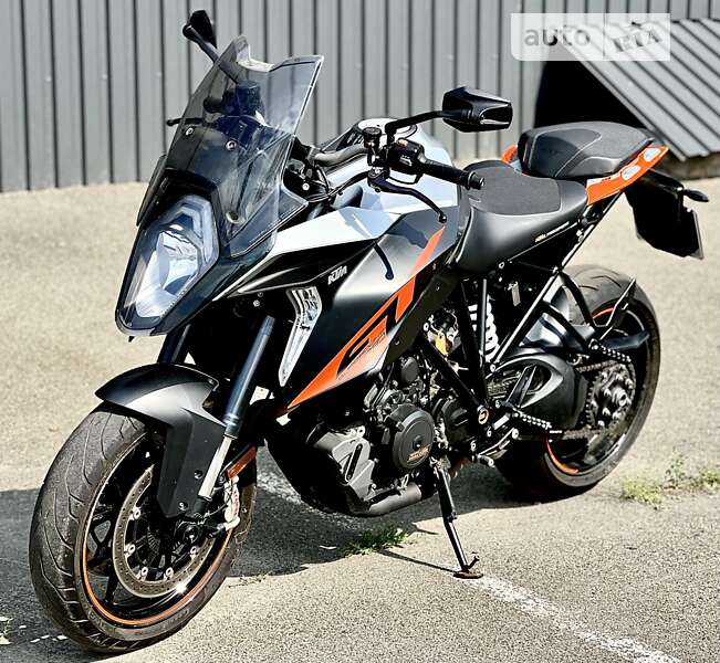 Мотоцикл Спорт-туризм KTM Super Duke 1290