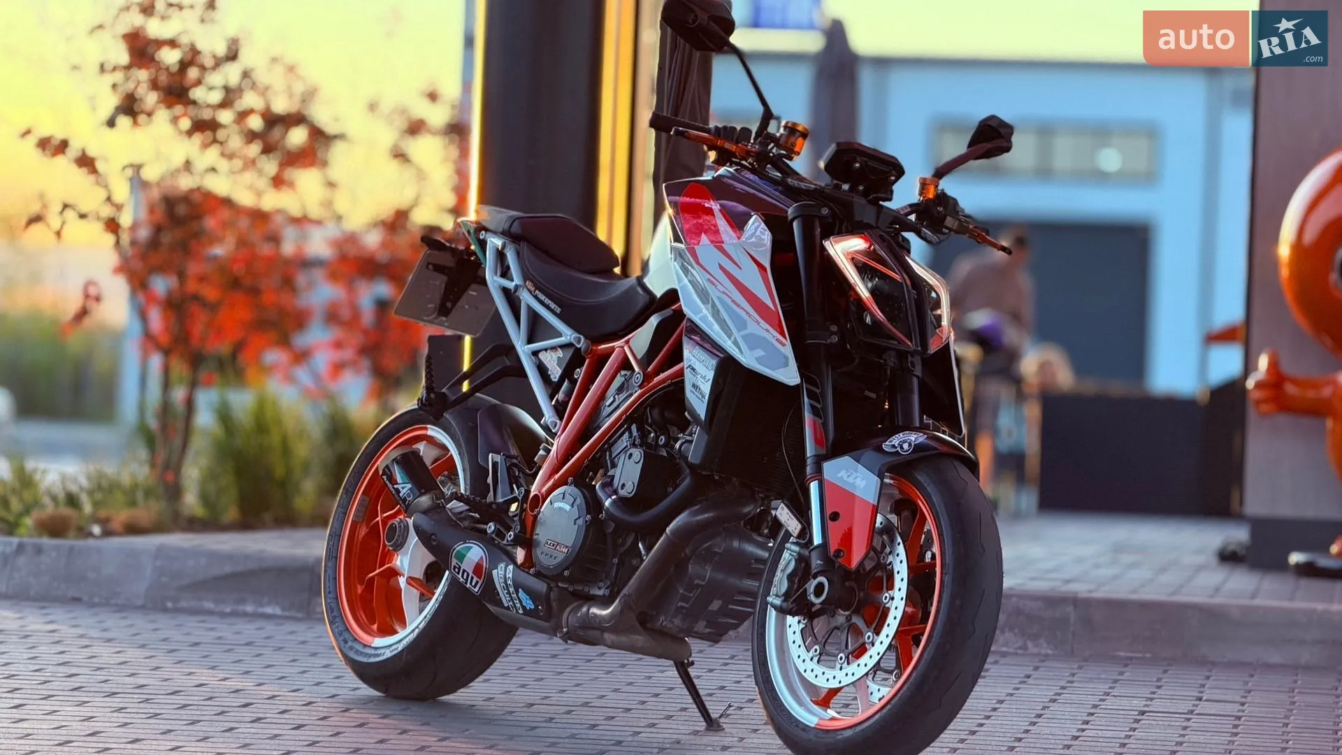 KTM Super Duke 1290 2017 VIN VBKV39401FM919677 фото оголошення 3 з 24